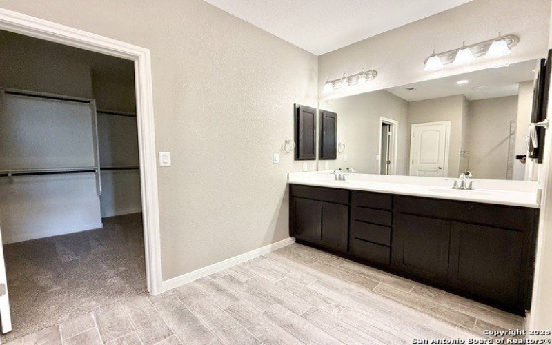 200 Valley Forge, Pleasanton, TX 78064, 4 Habitaciones Habitaciones , ,3 BañosBaños,Residential,En Venta,200 Valley Forge,1859702