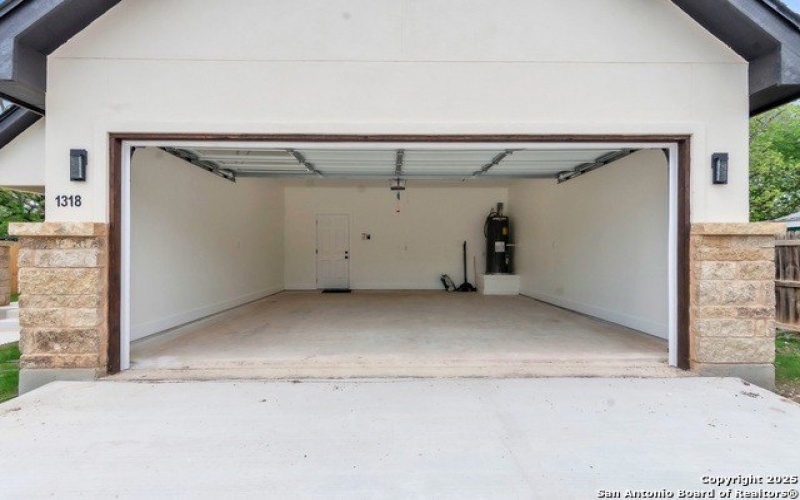 1318 Avenue D, Hondo, TX 78861, 3 Bedrooms Bedrooms, ,2 BathroomsBathrooms,Residential,For Sale,1318 Avenue D,0,1856537