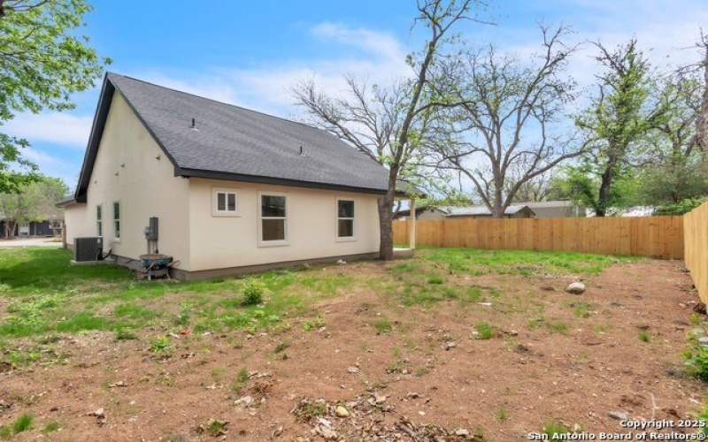 1318 Avenue D, Hondo, TX 78861, 3 Bedrooms Bedrooms, ,2 BathroomsBathrooms,Residential,For Sale,1318 Avenue D,0,1856537