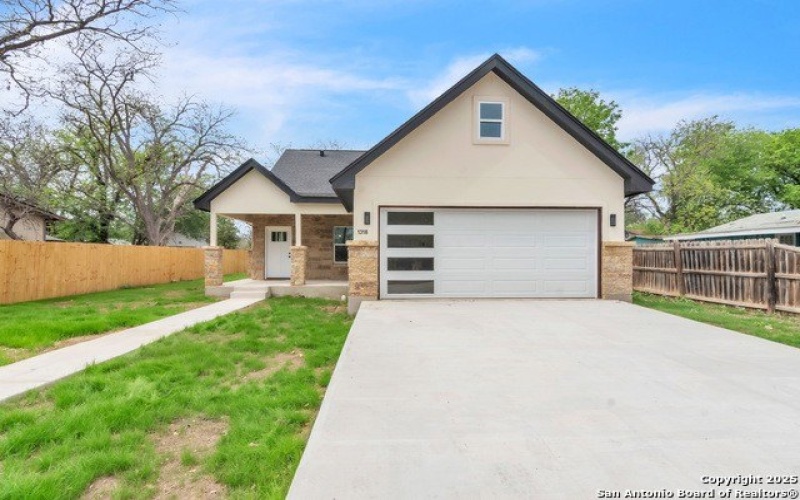 1318 Avenue D, Hondo, TX 78861, 3 Bedrooms Bedrooms, ,2 BathroomsBathrooms,Residential,For Sale,1318 Avenue D,0,1856537
