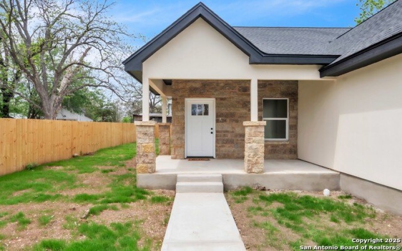 1318 Avenue D, Hondo, TX 78861, 3 Bedrooms Bedrooms, ,2 BathroomsBathrooms,Residential,For Sale,1318 Avenue D,0,1856537