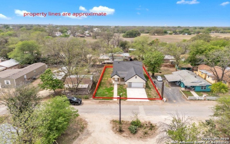 1318 Avenue D, Hondo, TX 78861, 3 Bedrooms Bedrooms, ,2 BathroomsBathrooms,Residential,For Sale,1318 Avenue D,0,1856537