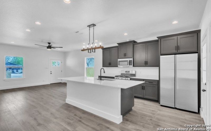 1318 Avenue D, Hondo, TX 78861, 3 Bedrooms Bedrooms, ,2 BathroomsBathrooms,Residential,For Sale,1318 Avenue D,0,1856537