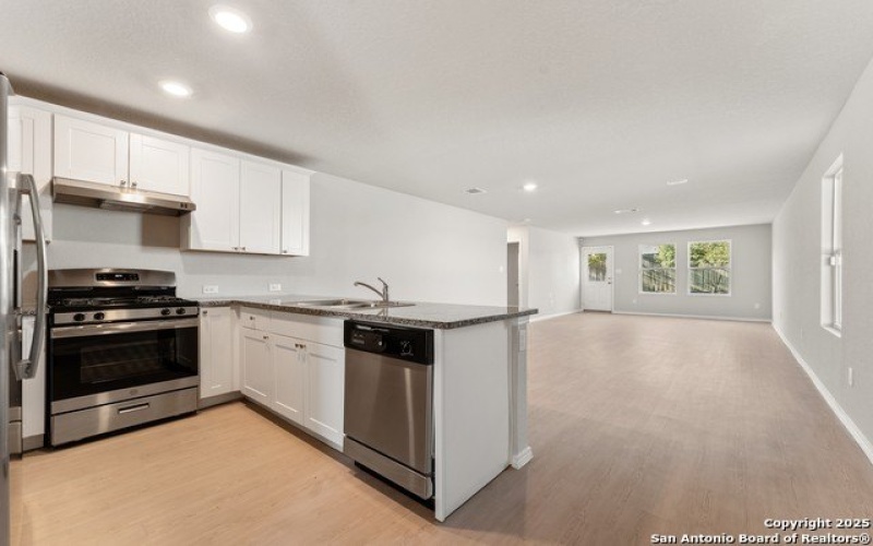 9012 Sumners Wise, Converse, TX 78109, 4 Habitaciones Habitaciones , ,2 BañosBaños,Residential,En Venta,9012 Sumners Wise,1856639
