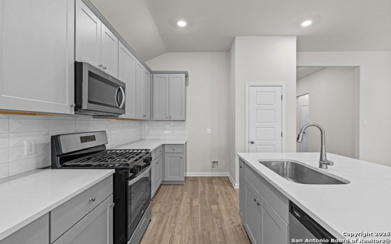 15556 Bonnethead Road, San Antonio, TX 78253-7208, 4 Habitaciones Habitaciones , ,2 BañosBaños,Residential,En Venta,15556 Bonnethead Road,0,1860114