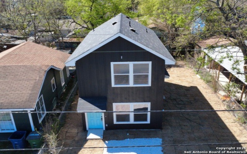 120 Henry St, San Antonio, TX 78207, 2 Habitaciones Habitaciones , ,1 BañoBaños,Residential,En Venta,120 Henry St,0,1856937
