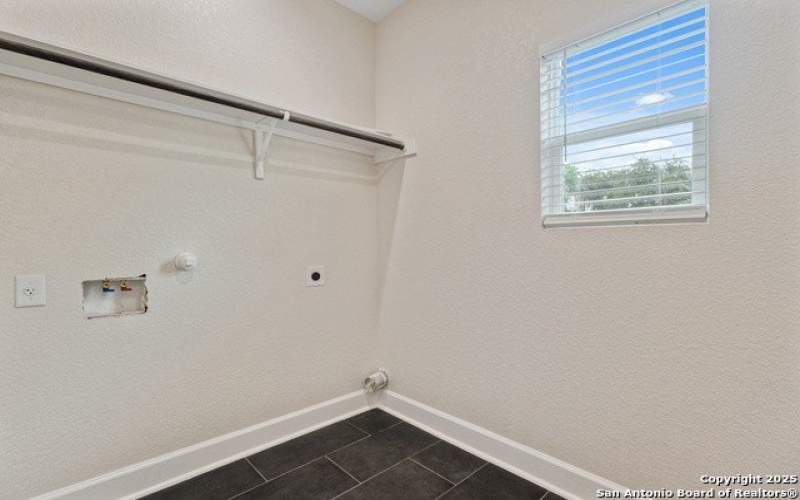 114 S Minter St, San Antonio, TX 78207, 3 Bedrooms Bedrooms, ,2 BathroomsBathrooms,Residential,For Sale,114 S Minter St,1860355