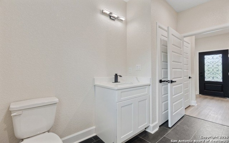 114 S Minter St, San Antonio, TX 78207, 3 Bedrooms Bedrooms, ,2 BathroomsBathrooms,Residential,For Sale,114 S Minter St,1860355