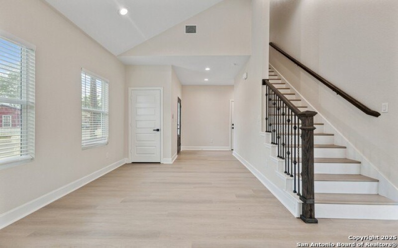 114 S Minter St, San Antonio, TX 78207, 3 Bedrooms Bedrooms, ,2 BathroomsBathrooms,Residential,For Sale,114 S Minter St,1860355