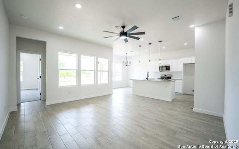 16720 Llano Estacado, Atascosa, TX 78002, 4 Bedrooms Bedrooms, ,2 BathroomsBathrooms,Residential,For Sale,16720 Llano Estacado,0,1860392
