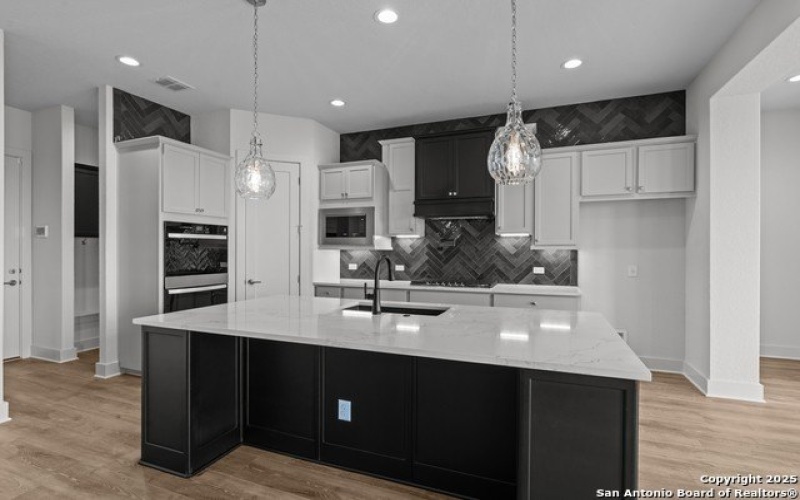 504 Lac Du Ciel, New Braunfels, TX 78130, 4 Bedrooms Bedrooms, ,3 BathroomsBathrooms,Residential,For Sale,504 Lac Du Ciel,1860532