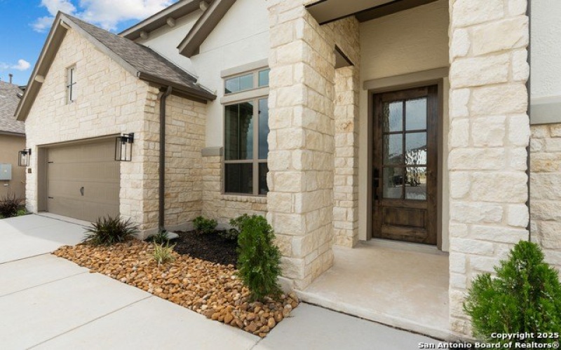 504 Lac Du Ciel, New Braunfels, TX 78130, 4 Bedrooms Bedrooms, ,3 BathroomsBathrooms,Residential,For Sale,504 Lac Du Ciel,1860532