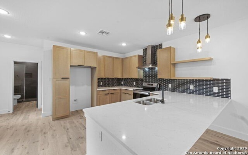125 Dashiell, San Antonio, TX 78203, ,7 BañosBaños,Residential Multi Family,En Venta,125 Dashiell,0,1860713