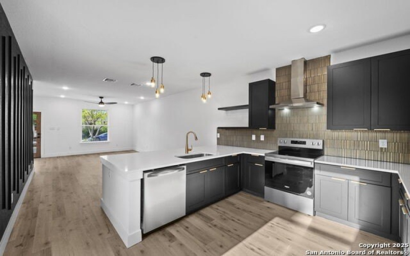 125 Dashiell, San Antonio, TX 78203, ,7 BañosBaños,Residential Multi Family,En Venta,125 Dashiell,0,1860713