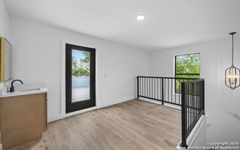 125 Dashiell, San Antonio, TX 78203, ,7 BañosBaños,Residential Multi Family,En Venta,125 Dashiell,0,1860713