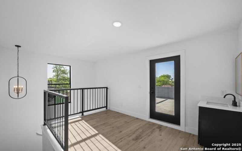 125 Dashiell, San Antonio, TX 78203, ,7 BañosBaños,Residential Multi Family,En Venta,125 Dashiell,0,1860713