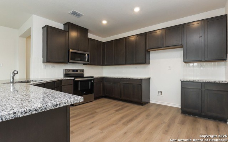 8015 KINGFISHER LANDING, San Antonio, TX 78253, 3 Habitaciones Habitaciones , ,2 BañosBaños,Residential,En Venta,8015 KINGFISHER LANDING,1860902