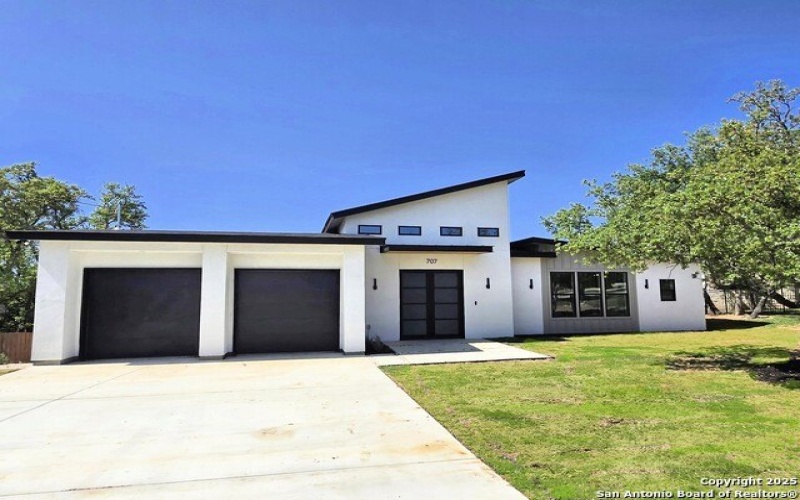 707 Lone Circle, San Antonio, TX 78260, 4 Habitaciones Habitaciones , ,5 BañosBaños,Residential,En Venta,707 Lone Circle,0,1857963