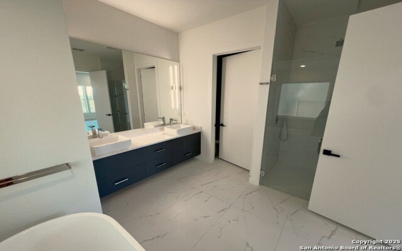 707 Lone Circle, San Antonio, TX 78260, 4 Habitaciones Habitaciones , ,5 BañosBaños,Residential,En Venta,707 Lone Circle,0,1857963