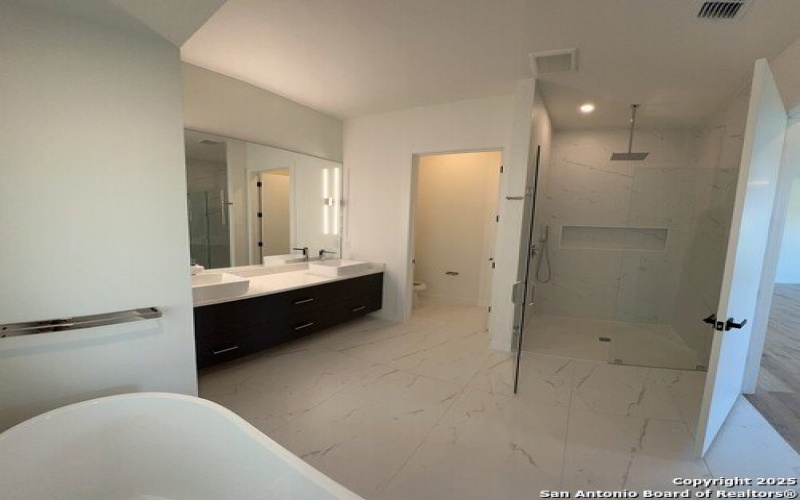 707 Lone Circle, San Antonio, TX 78260, 4 Habitaciones Habitaciones , ,5 BañosBaños,Residential,En Venta,707 Lone Circle,0,1857963