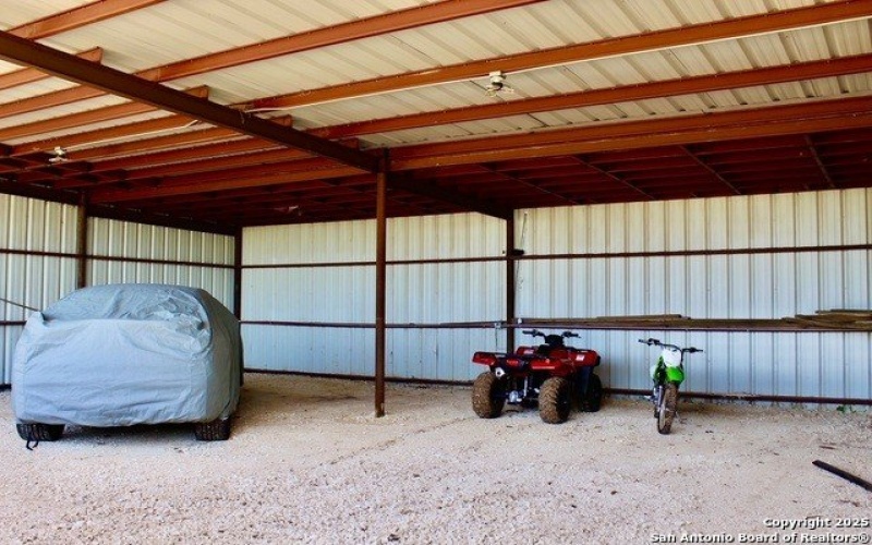 6286 FM 2146, Jourdanton, TX 78026, 5 Habitaciones Habitaciones , ,3 BañosBaños,Granja,En Venta,6286 FM 2146,1858387
