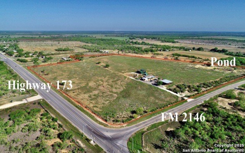 6286 FM 2146, Jourdanton, TX 78026, 5 Habitaciones Habitaciones , ,3 BañosBaños,Granja,En Venta,6286 FM 2146,1858387