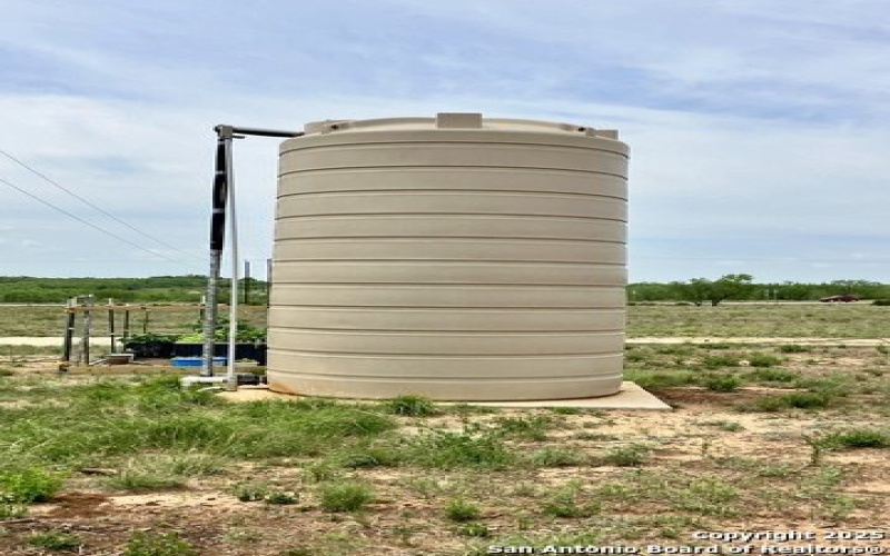 6286 FM 2146, Jourdanton, TX 78026, 5 Habitaciones Habitaciones , ,3 BañosBaños,Granja,En Venta,6286 FM 2146,1858387