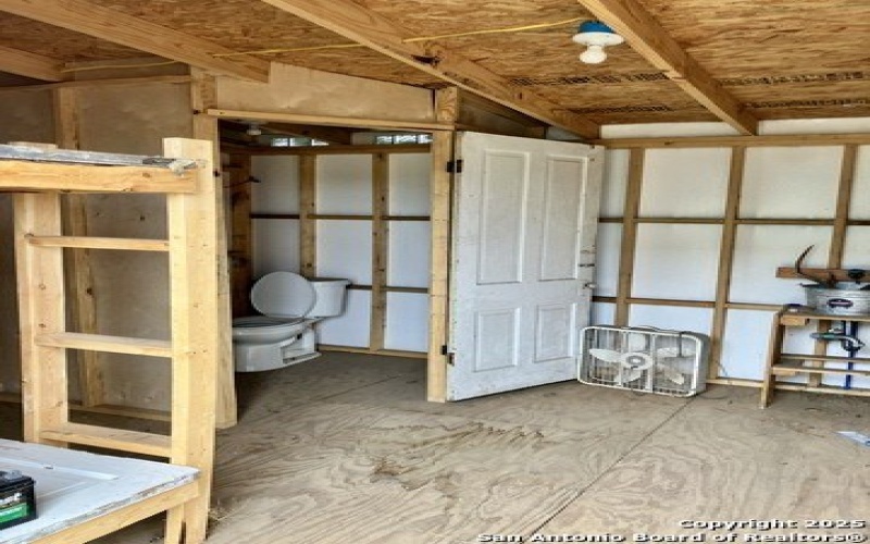 6286 FM 2146, Jourdanton, TX 78026, 5 Habitaciones Habitaciones , ,3 BañosBaños,Granja,En Venta,6286 FM 2146,1858387