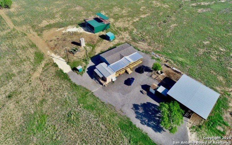 6286 FM 2146, Jourdanton, TX 78026, 5 Habitaciones Habitaciones , ,3 BañosBaños,Granja,En Venta,6286 FM 2146,1858387