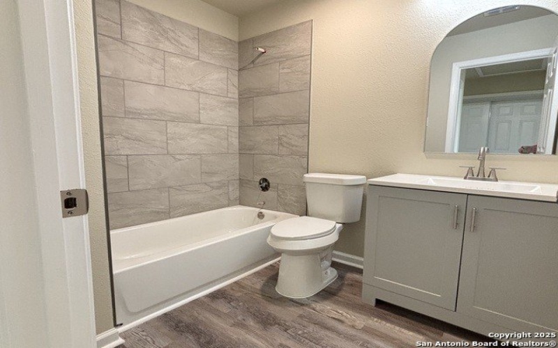 708 E 5th, Nixon, TX 78140, 3 Bedrooms Bedrooms, ,2 BathroomsBathrooms,Residential,For Sale,708 E 5th,1861787