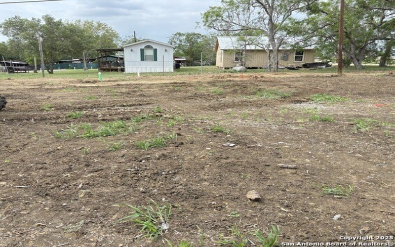 708 E 5th, Nixon, TX 78140, 3 Bedrooms Bedrooms, ,2 BathroomsBathrooms,Residential,For Sale,708 E 5th,1861787