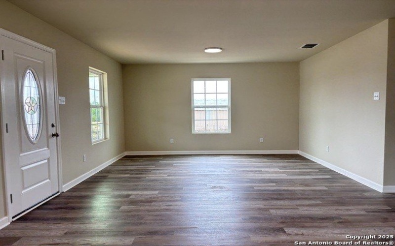 708 E 5th, Nixon, TX 78140, 3 Bedrooms Bedrooms, ,2 BathroomsBathrooms,Residential,For Sale,708 E 5th,1861787