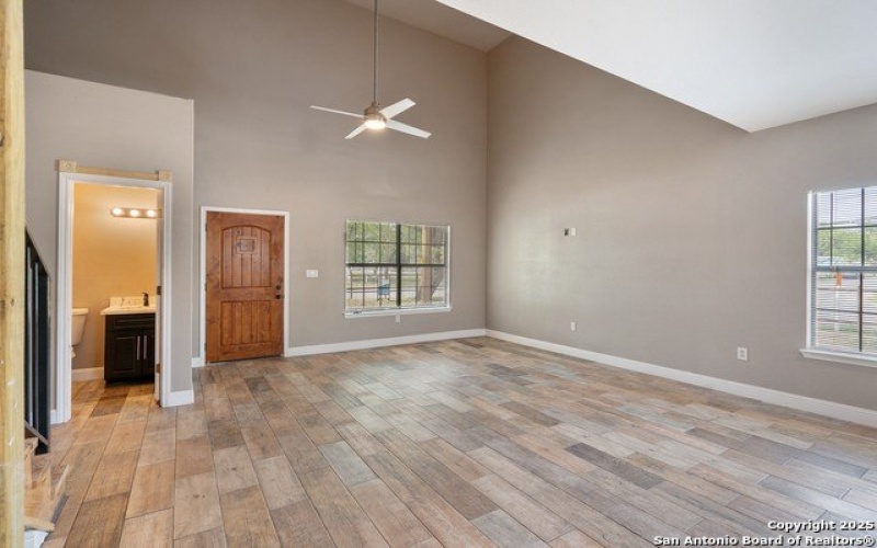 562 Juarez, Uvalde, TX 78801, 2 Bedrooms Bedrooms, ,1 BathroomBathrooms,Residential,For Sale,562 Juarez,1862345