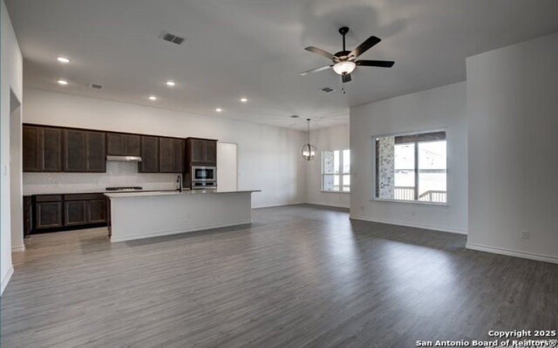 137 HIGHLAND PARK, Castroville, TX 78009, 4 Bedrooms Bedrooms, ,3 BathroomsBathrooms,Residential,For Sale,137 HIGHLAND PARK,1862375