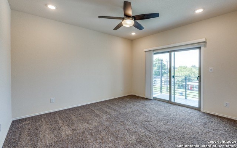 2638 E COMMERCE ST, San Antonio, TX 78203-2102, 3 Habitaciones Habitaciones , ,3 BañosBaños,Residential,En Venta,2638 E COMMERCE ST,0,1862467