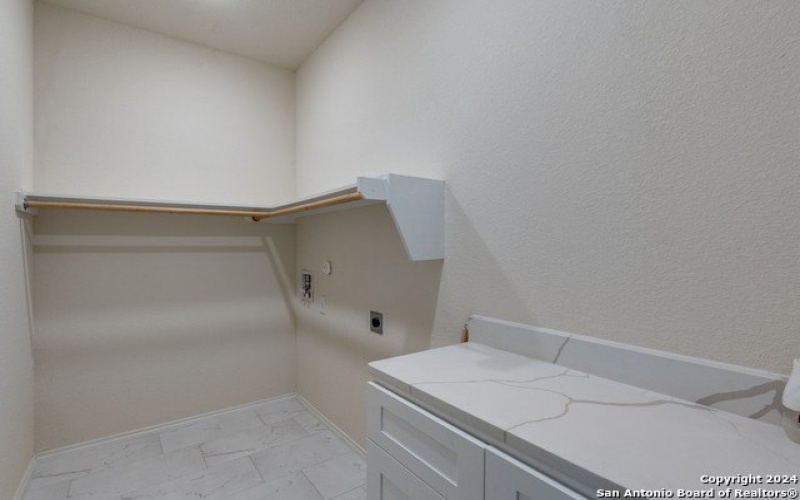 2638 E COMMERCE ST, San Antonio, TX 78203-2102, 3 Habitaciones Habitaciones , ,3 BañosBaños,Residential,En Venta,2638 E COMMERCE ST,0,1862467