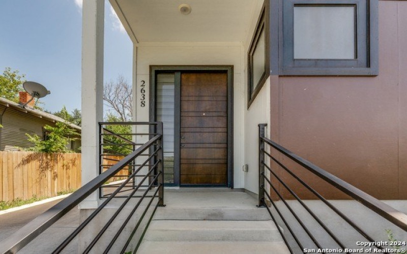 2638 E COMMERCE ST, San Antonio, TX 78203-2102, 3 Habitaciones Habitaciones , ,3 BañosBaños,Residential,En Venta,2638 E COMMERCE ST,0,1862467