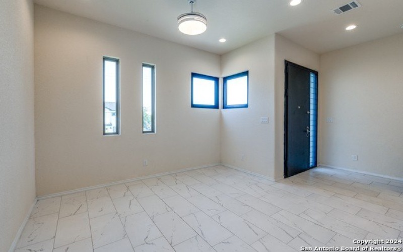 2638 E COMMERCE ST, San Antonio, TX 78203-2102, 3 Habitaciones Habitaciones , ,3 BañosBaños,Residential,En Venta,2638 E COMMERCE ST,0,1862467