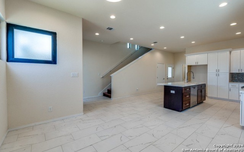 2638 E COMMERCE ST, San Antonio, TX 78203-2102, 3 Habitaciones Habitaciones , ,3 BañosBaños,Residential,En Venta,2638 E COMMERCE ST,0,1862467