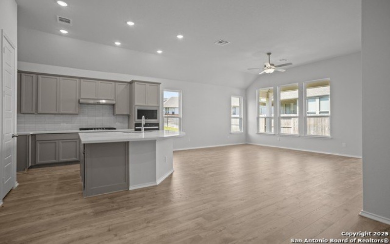 307 Foxtail Path, Cibolo, TX 78108, 3 Habitaciones Habitaciones , ,2 BañosBaños,Residential,En Venta,307 Foxtail Path,0,1862473