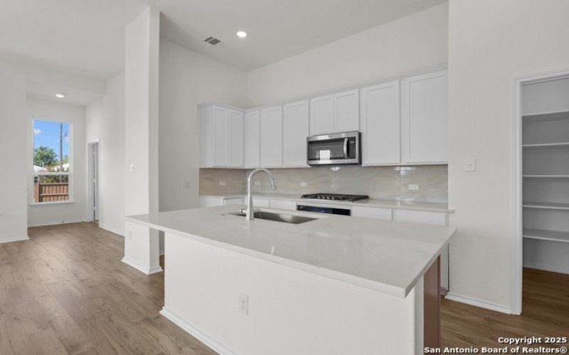 649 Broomsedge St, New Braunfels, TX 78130, 3 Bedrooms Bedrooms, ,2 BathroomsBathrooms,Residential,For Sale,649 Broomsedge St,0,1862485