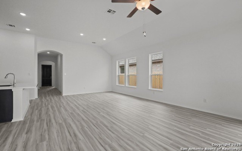 2820 Bergamot Dr, New Braunfels, TX 78130, 3 Habitaciones Habitaciones , ,2 BañosBaños,Residential,En Venta,2820 Bergamot Dr,0,1862507