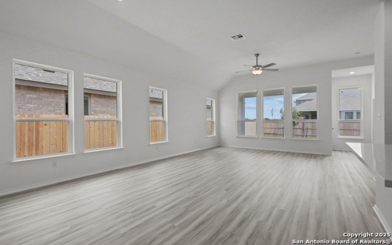 2820 Bergamot Dr, New Braunfels, TX 78130, 3 Habitaciones Habitaciones , ,2 BañosBaños,Residential,En Venta,2820 Bergamot Dr,0,1862507