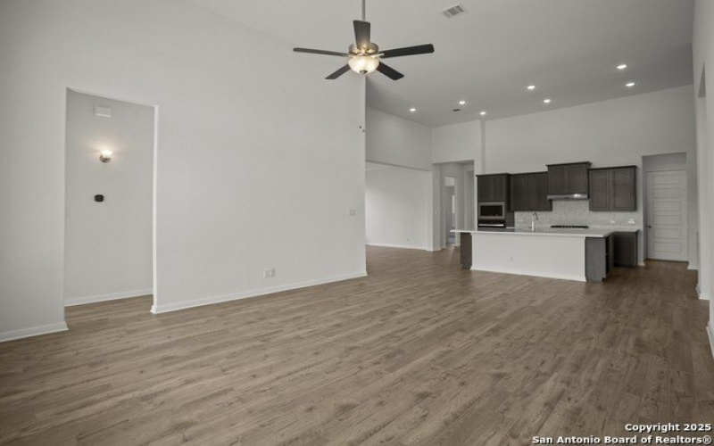 2812 Reeves Ln, Schertz, TX 78108, 4 Habitaciones Habitaciones , ,3 BañosBaños,Residential,En Venta,2812 Reeves Ln,0,1862519