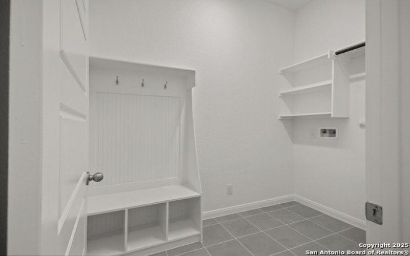 2812 Reeves Ln, Schertz, TX 78108, 4 Habitaciones Habitaciones , ,3 BañosBaños,Residential,En Venta,2812 Reeves Ln,0,1862519