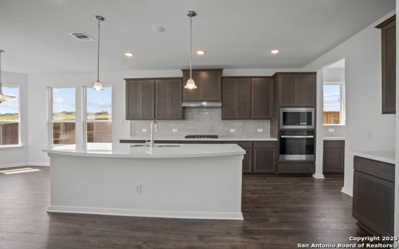 2804 Reeves Ln, Schertz, TX 78108, 5 Habitaciones Habitaciones , ,5 BañosBaños,Residential,En Venta,2804 Reeves Ln,0,1862523