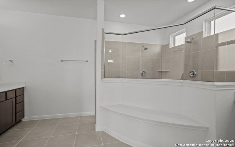 2804 Reeves Ln, Schertz, TX 78108, 5 Habitaciones Habitaciones , ,5 BañosBaños,Residential,En Venta,2804 Reeves Ln,0,1862523