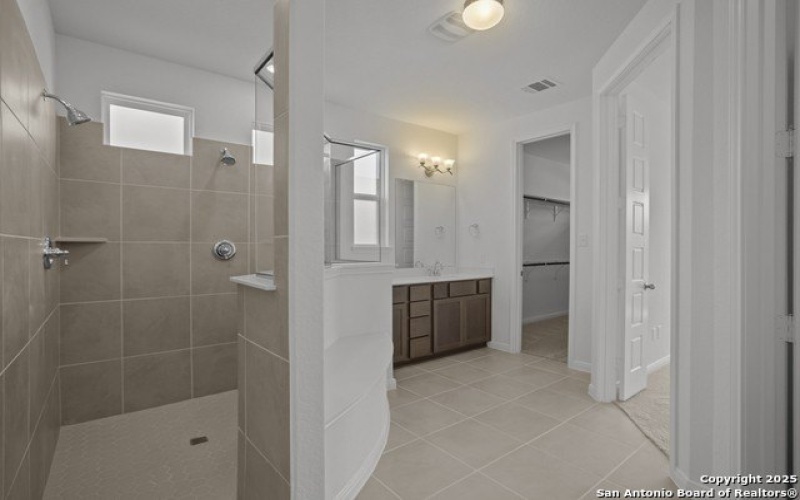 2804 Reeves Ln, Schertz, TX 78108, 5 Habitaciones Habitaciones , ,5 BañosBaños,Residential,En Venta,2804 Reeves Ln,0,1862523