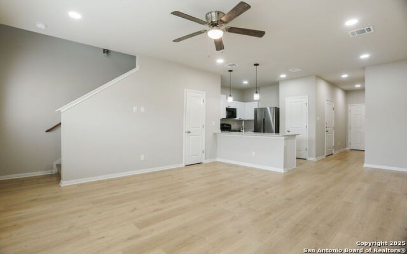 7227 John Palmer Dr., San Antonio, TX 78239, ,5 BathroomsBathrooms,Residential Multi Family,For Sale,7227 John Palmer Dr.,1862538