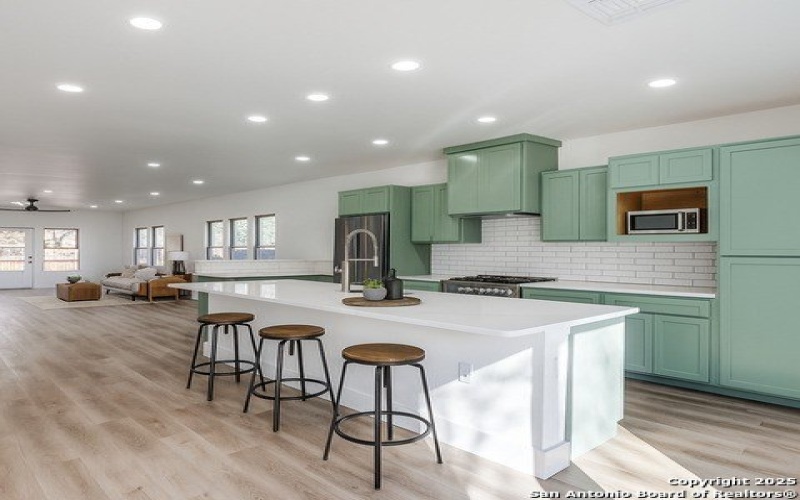 938 DAWSON ST, San Antonio, TX 78202-2307, 3 Bedrooms Bedrooms, ,2 BathroomsBathrooms,Residential,For Sale,938 DAWSON ST,0,1864569